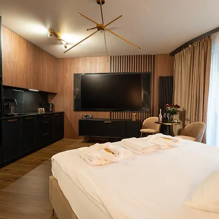 SPA Studio z jacuzzi, fotel do masażu, TV 85, parking, Wiślane Tarasy